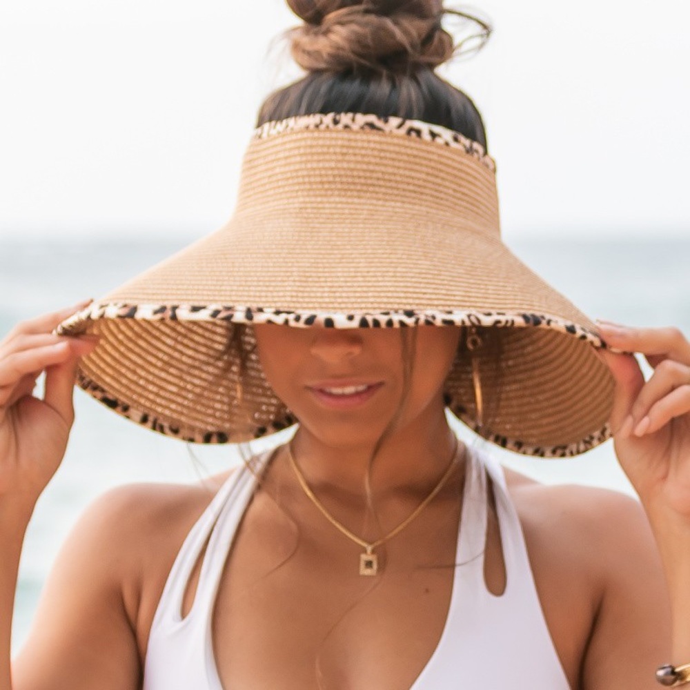 Leopard Foldable Bow Visor